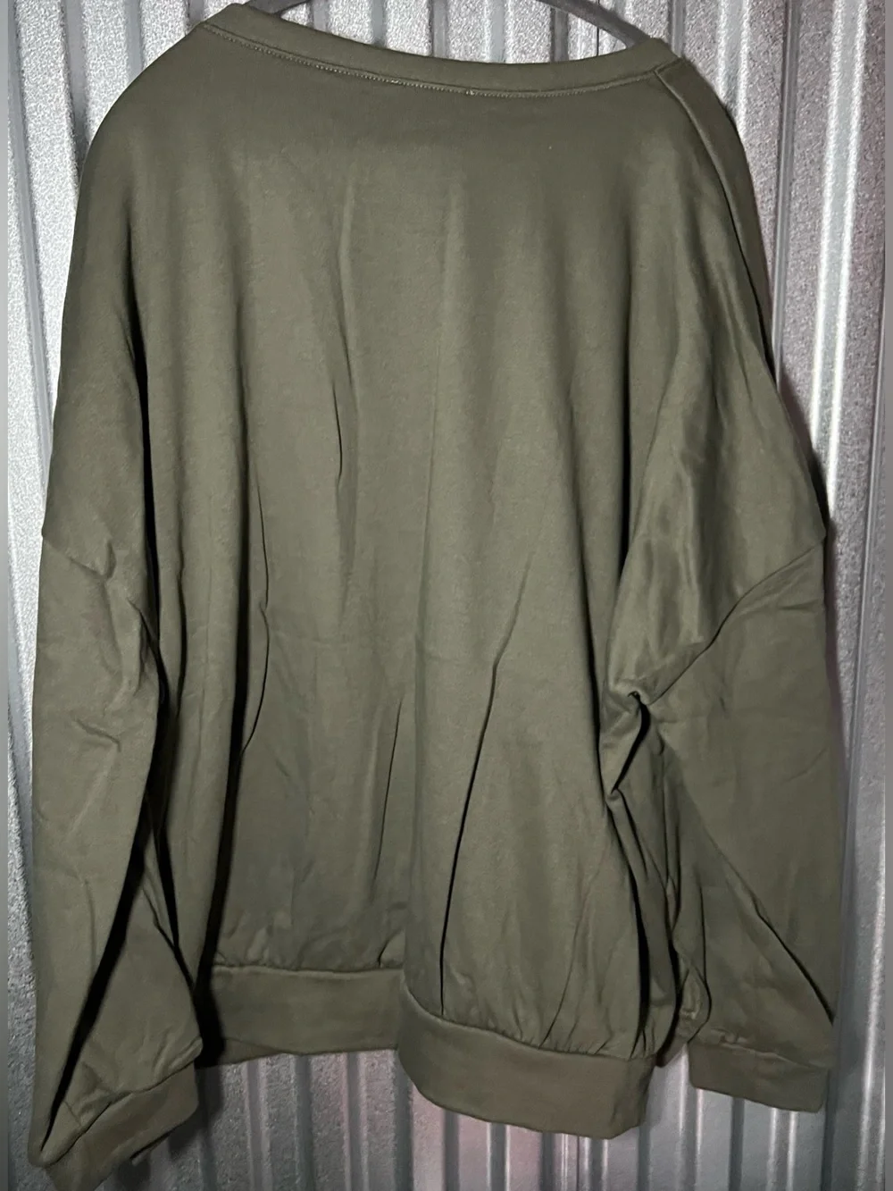 Olive V-Neck Pullover Sweatshirt Oversized Rolling Ranch Boutique 3X NWOT - Picture 3 of 3